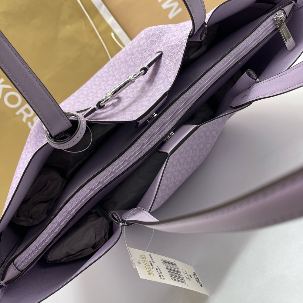 MICHAEL KORS Carson Large Signature Logo CZ Shoulder Tote Bag
Light Quartz
NWT - Picture 9 of 16